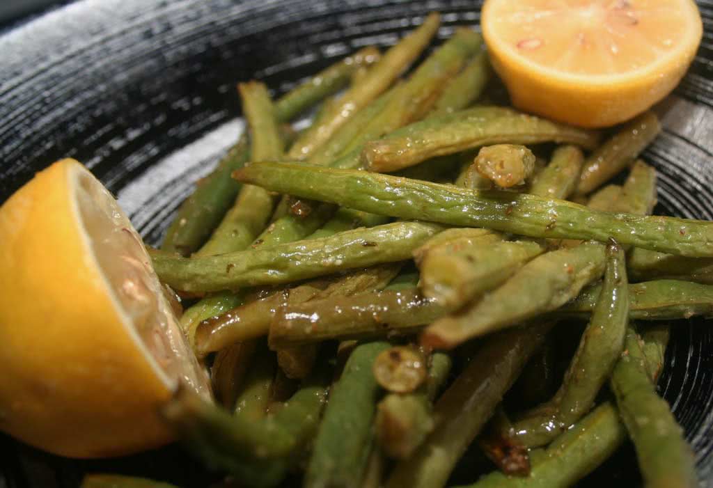 Lemon, Garlic, and White Balsamic Roasted Green Beans