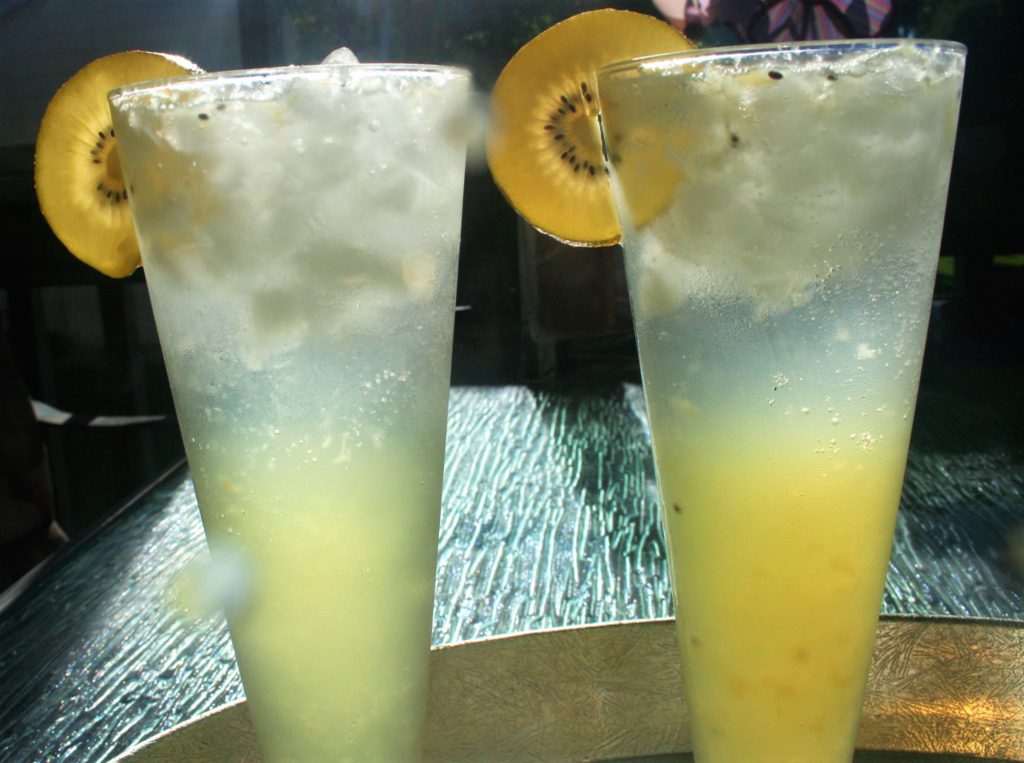 Kiwi Gin Cooler Cocktail