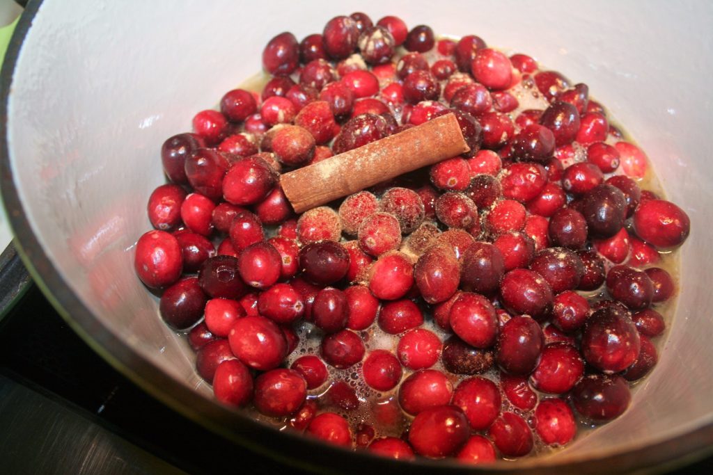 Easy Low Sodium Slow-Cooker Cranberry Sauce